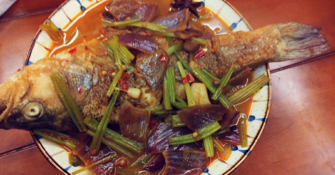 红烧鲈鱼
