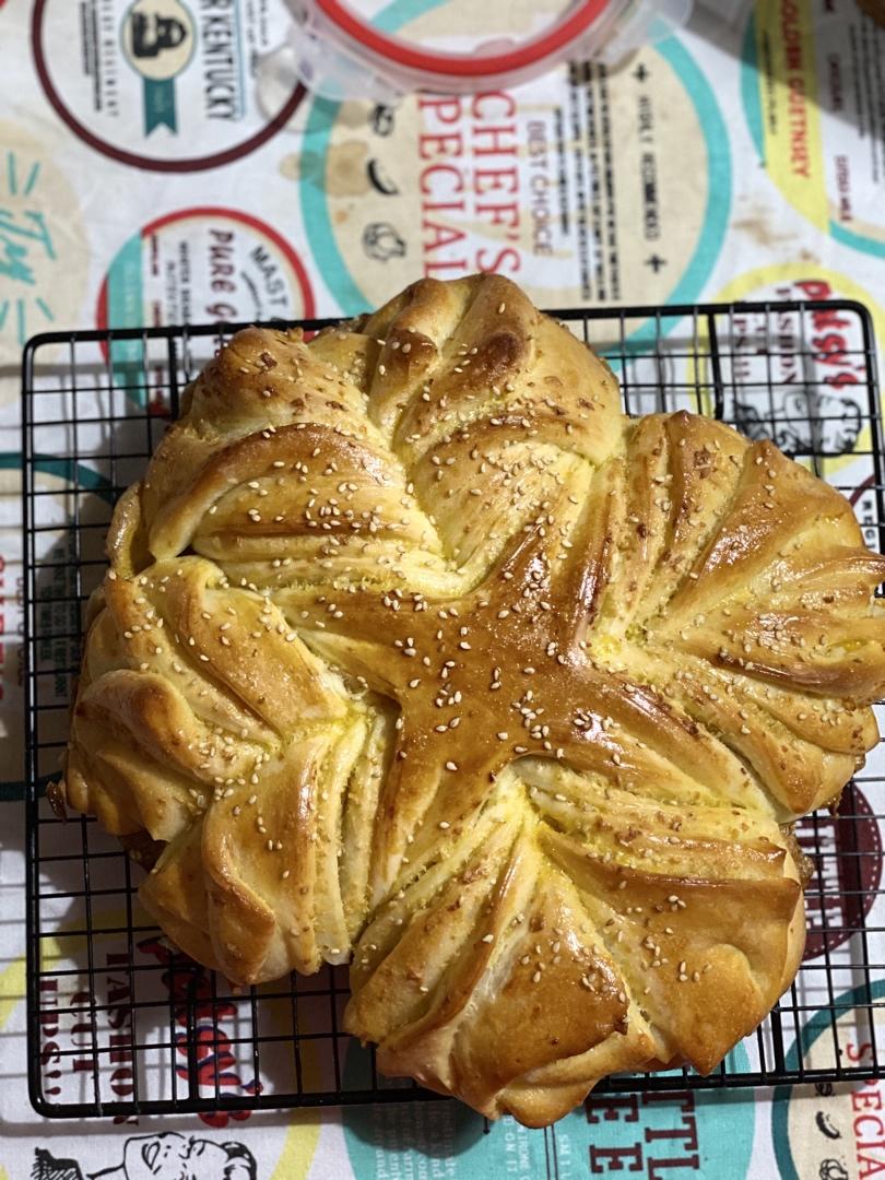 【小高姐】蒜香浓郁 造型优美 不用揉出手膜的面包