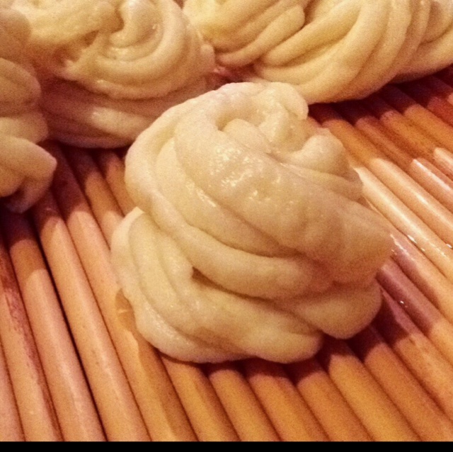 米小菲在歌唱做的螺旋银丝卷