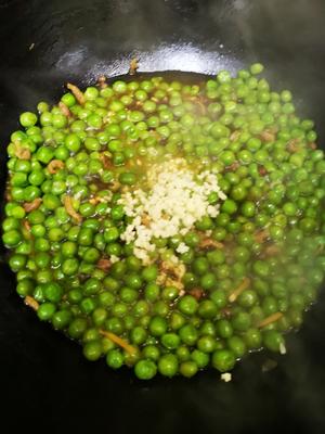 鲜甜下饭的海米烧豌豆的做法 步骤9