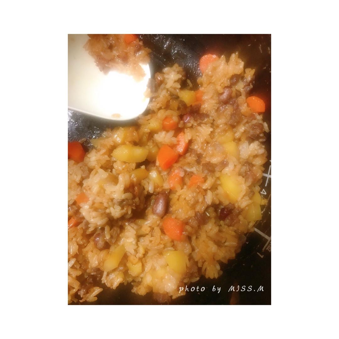 喷香羊肉焖饭