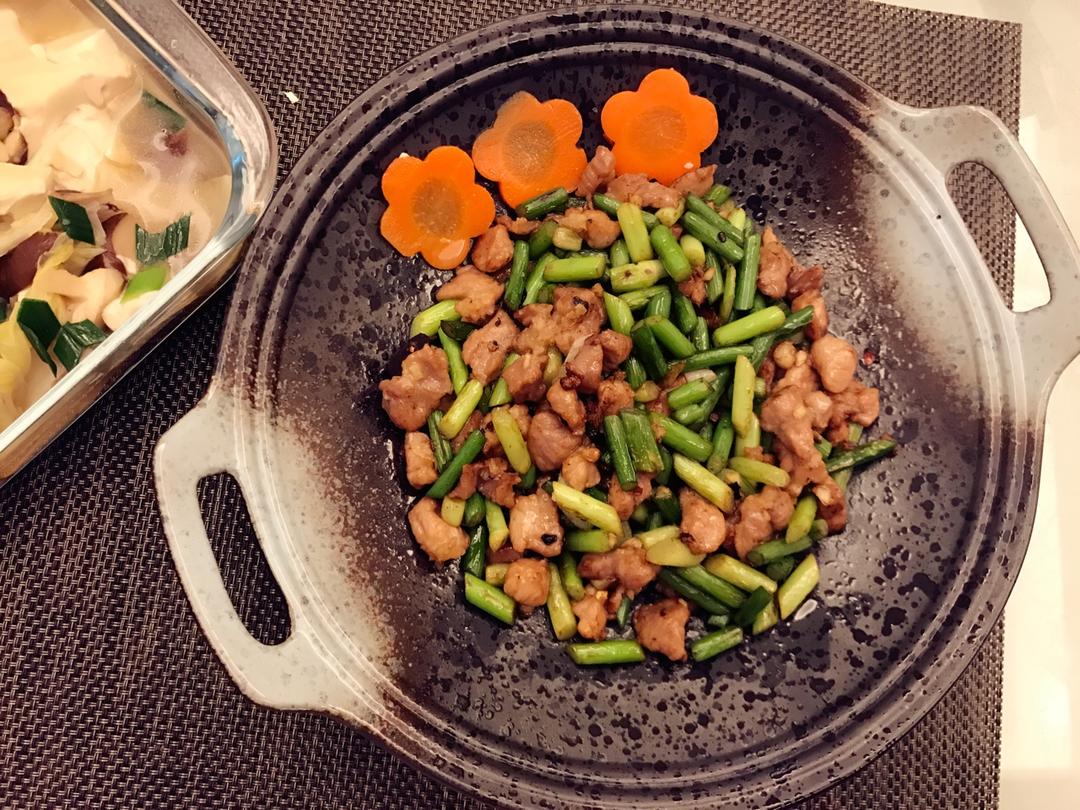 蒜薹炒肉丝