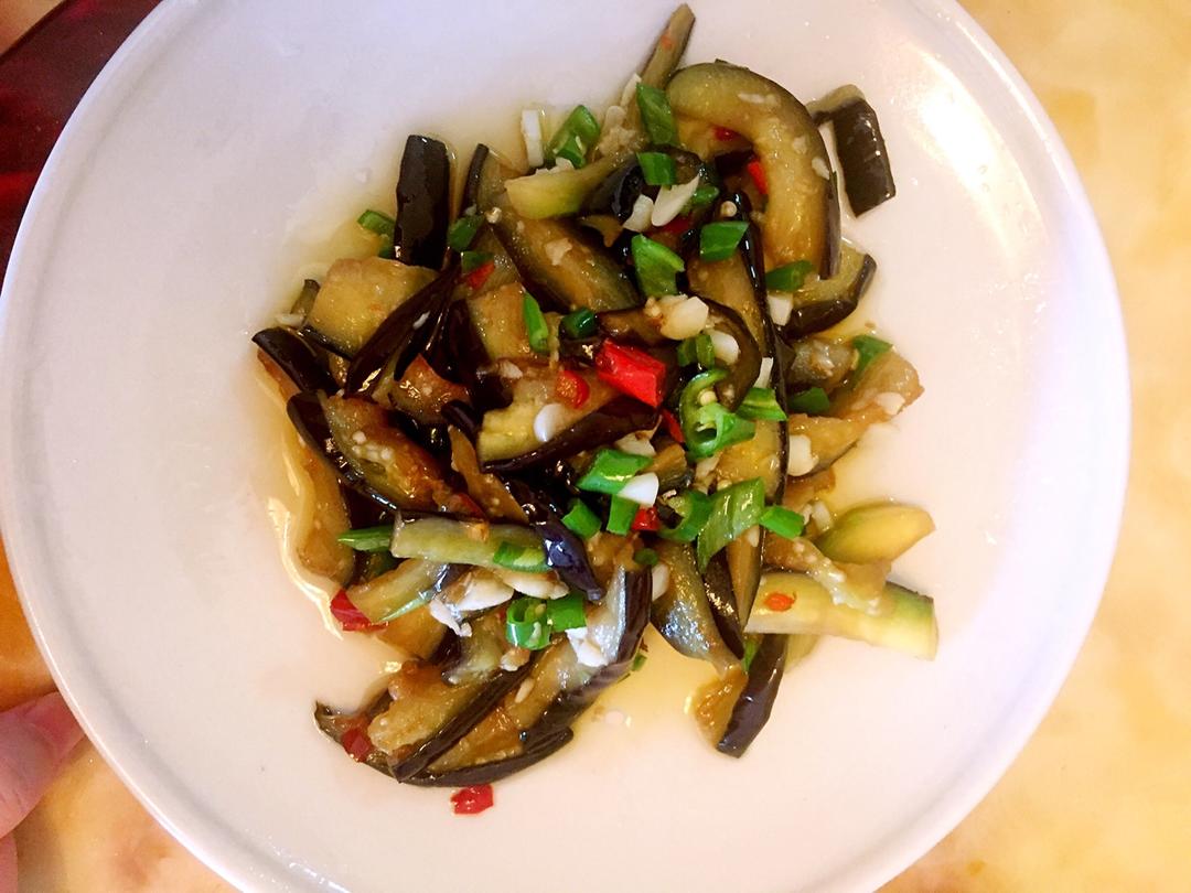 红烧茄子（教你炒茄子不变色的小妙招）