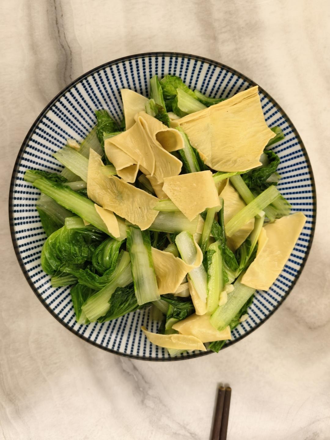 豆皮炒杭白菜