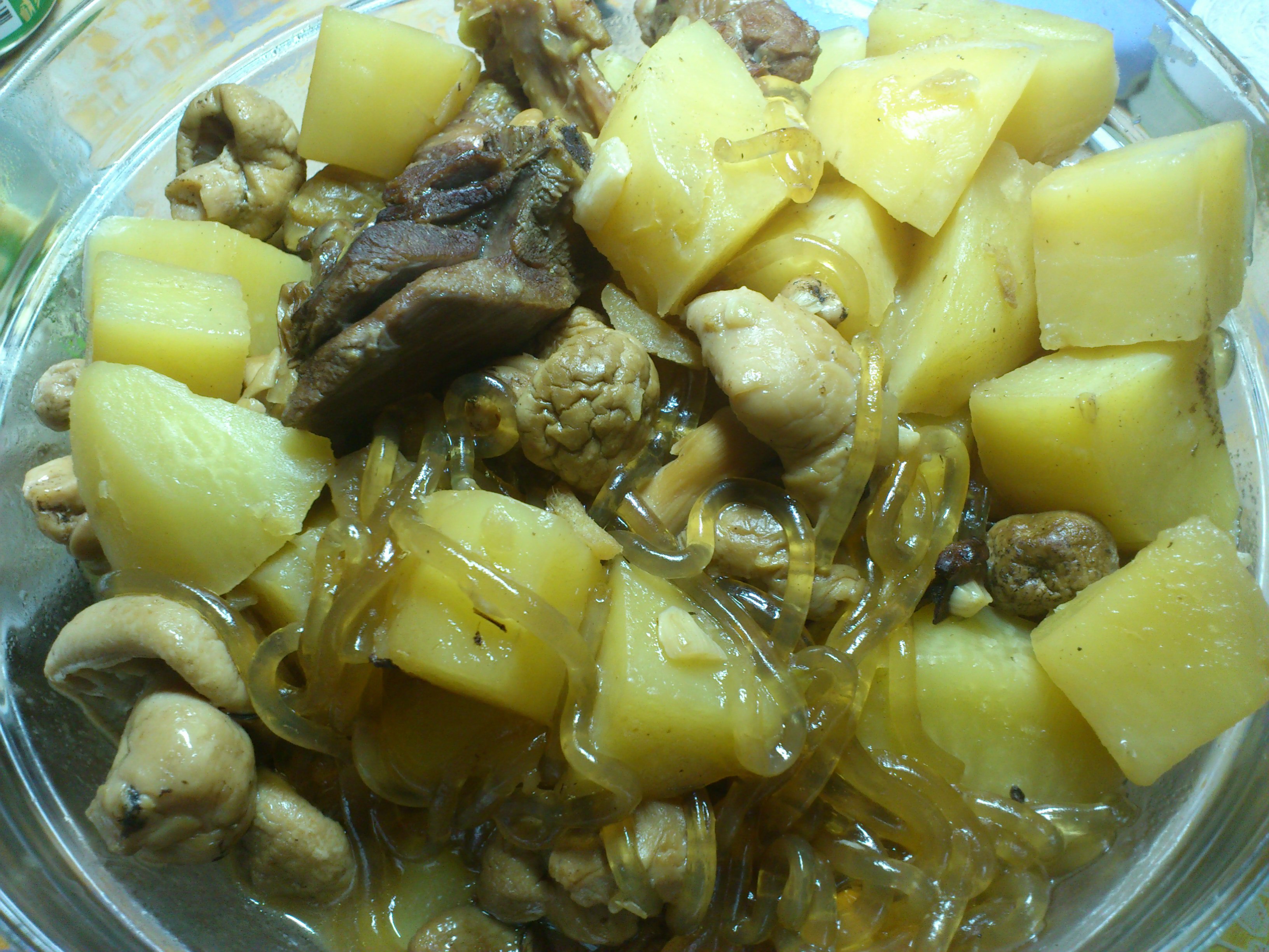 土豆炖鸡块