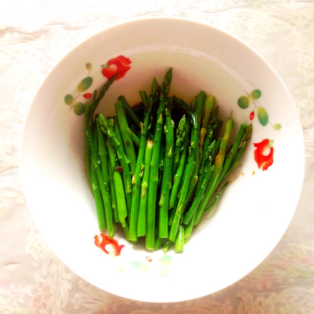 白灼芦笋