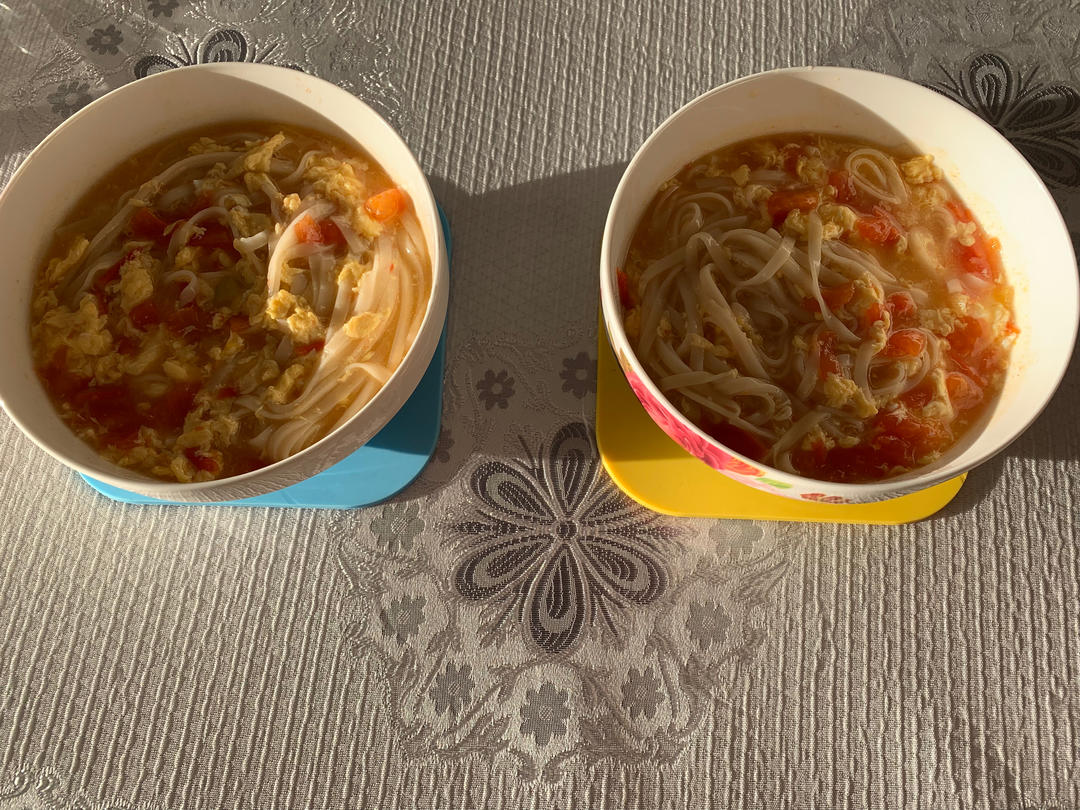 一屋，二人，三餐，四季
