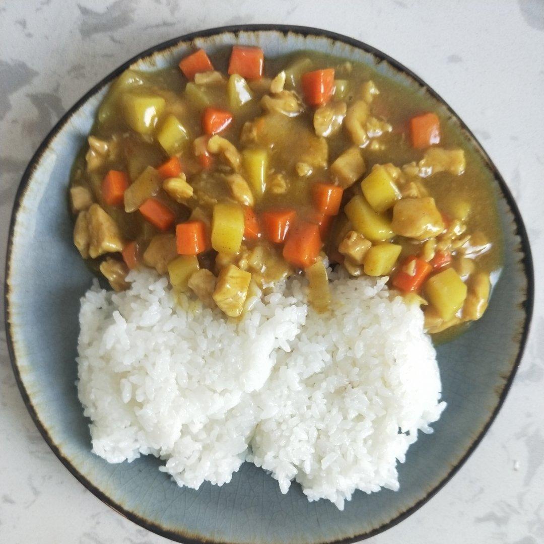 咖喱鸡肉饭