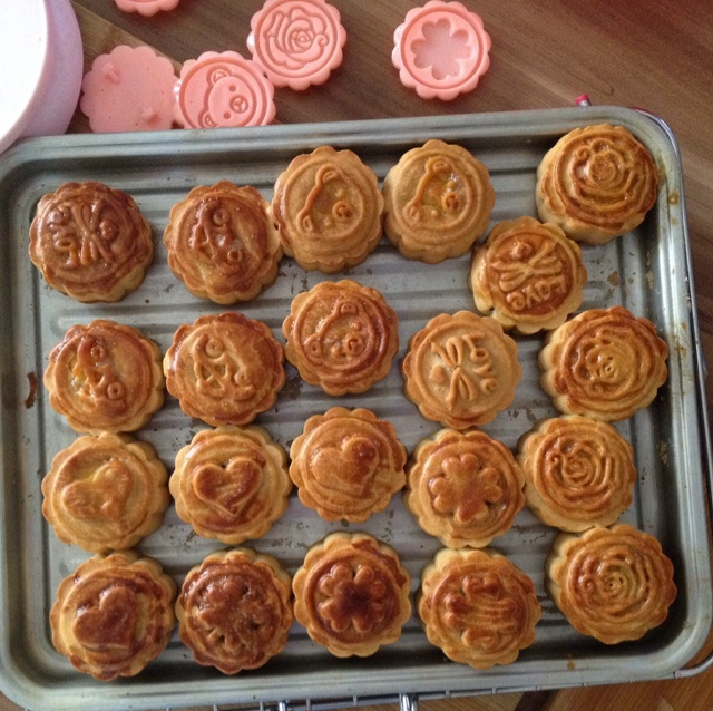 广式月饼——蛋黄莲蓉月饼