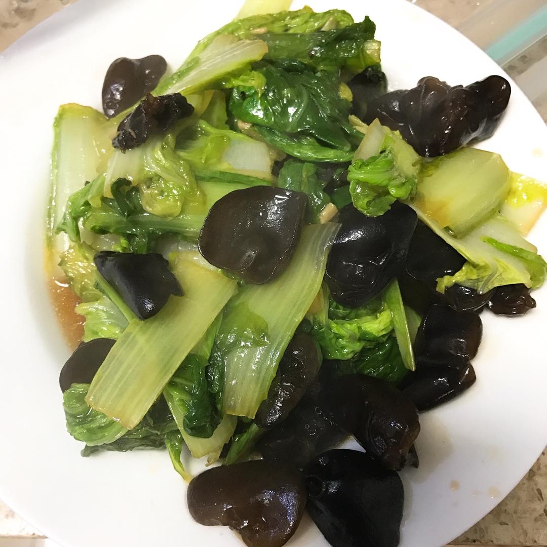 白菜炒木耳