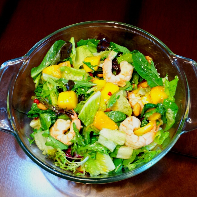 芒果鲜虾沙拉