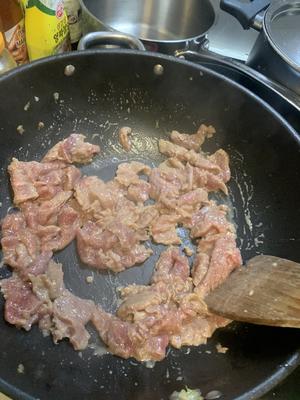 菠萝牛肉：夏日小清新硬菜的做法 步骤7