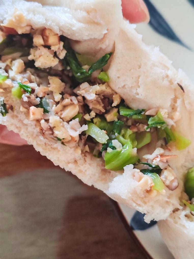 秒杀绿杨邨的香菇菜包