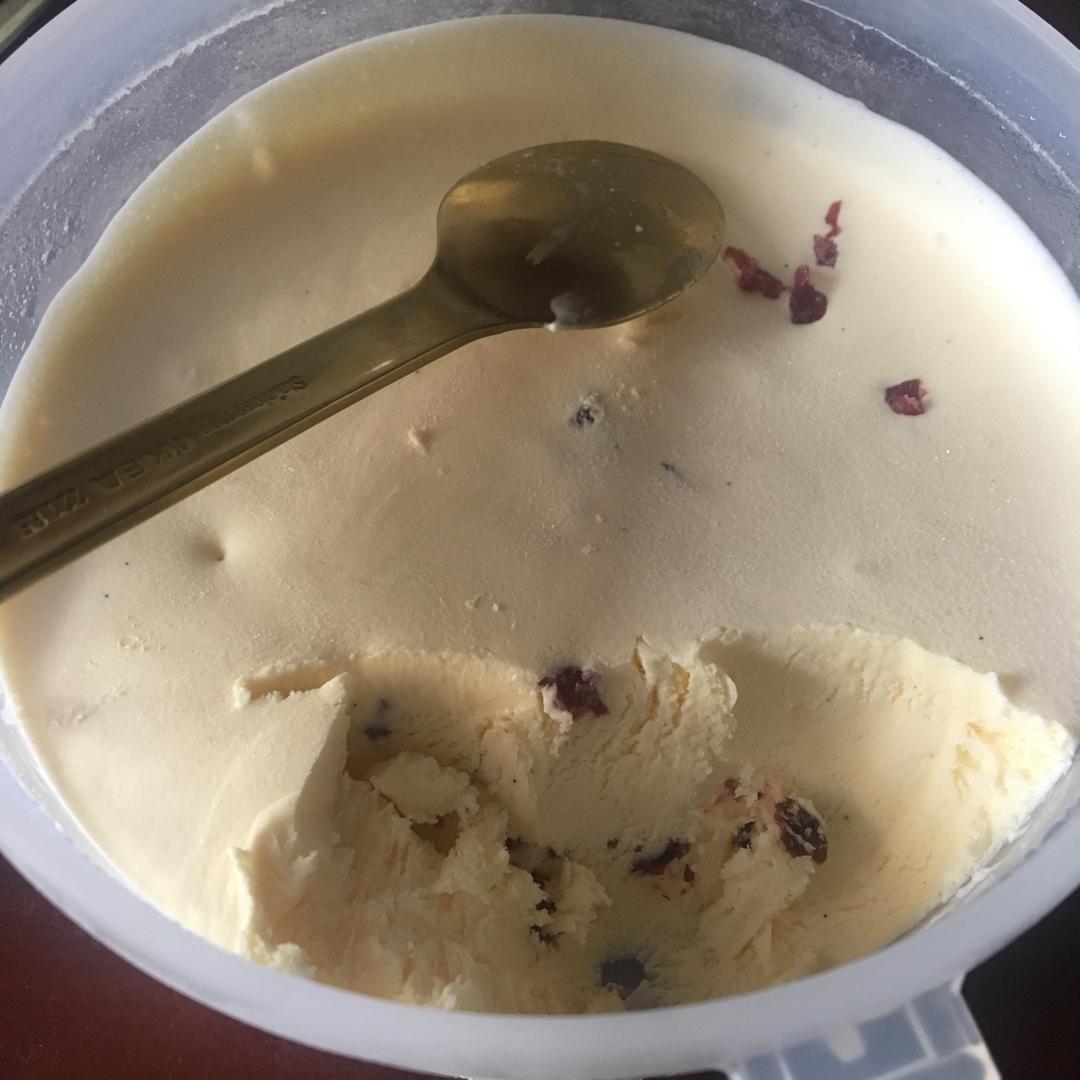 自制冰淇淋（懒人版无需搅拌的冰淇淋）