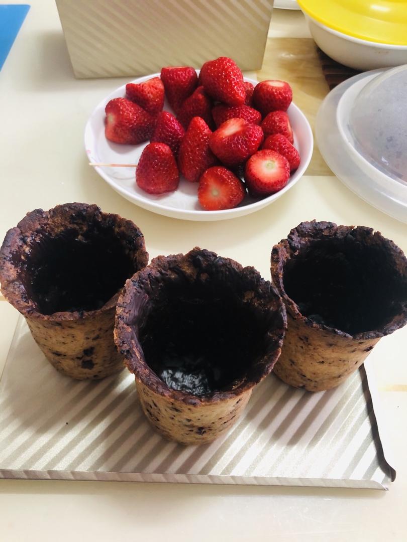 【视频食谱】巧克力燕麦曲奇杯