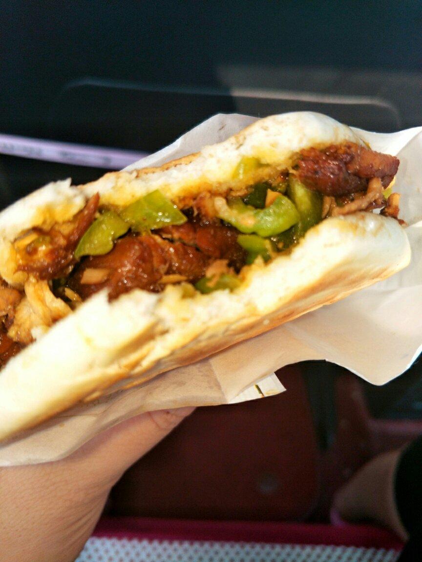 赞赞的妈妈做的肉夹馍