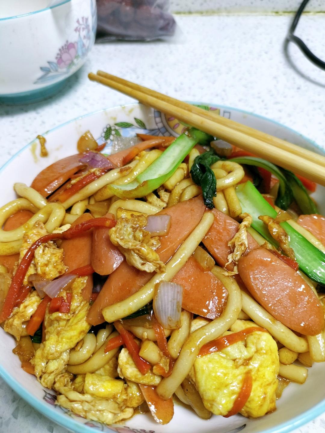 比路边摊好吃百倍的火腿炒土豆粉