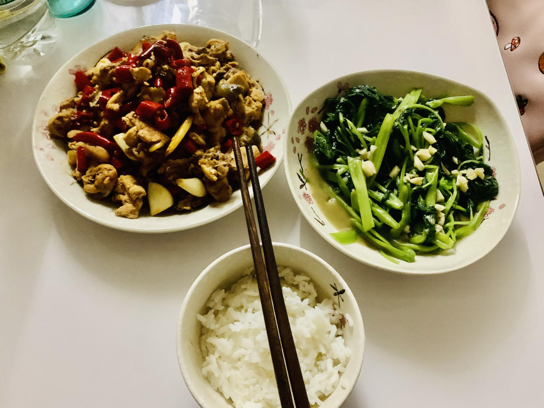 辣椒+啤酒炒鸡肉 巨好吃！超辣湖南菜