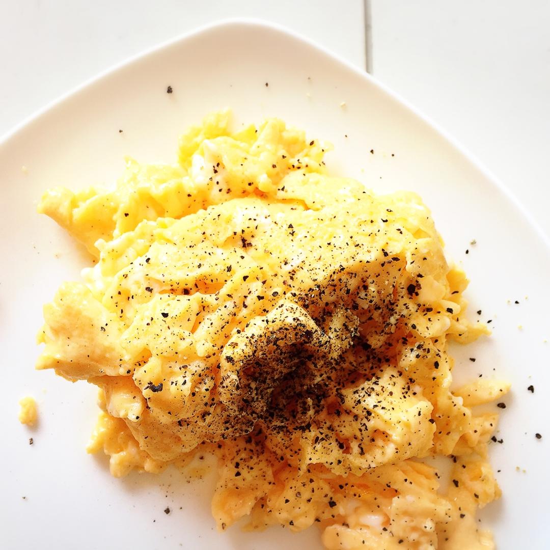 美式炒蛋 scrambled eggs