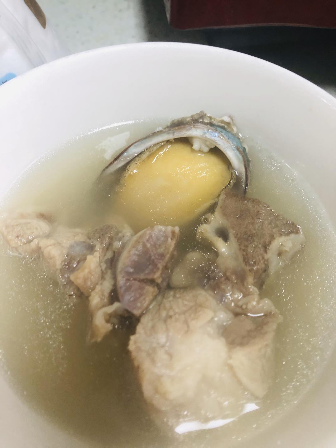 鲍鱼马蹄排骨汤的做法