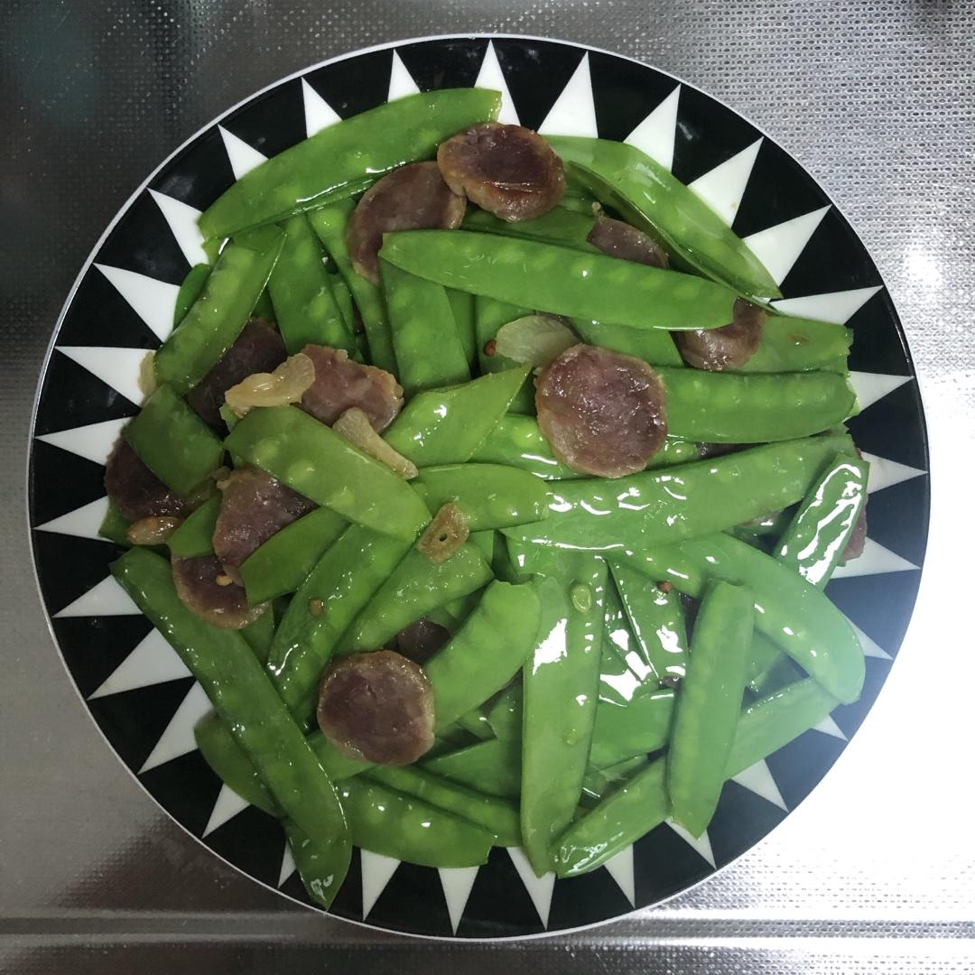 腊肠炒荷兰豆