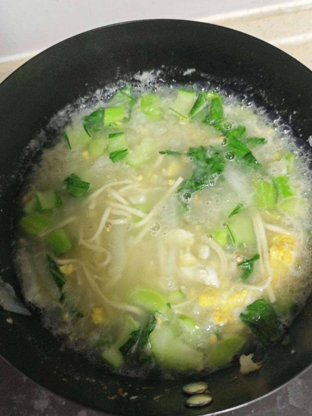 奶白鲜香的萝卜丝煎蛋汤