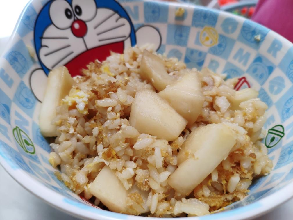 给宝宝的桃子炒饭的做法