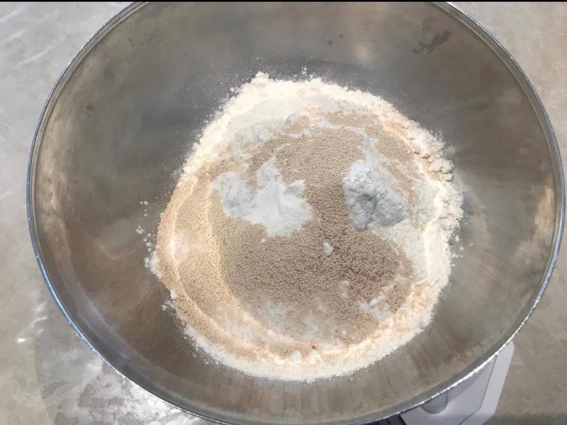 纯奶手撕吐司的做法 步骤1