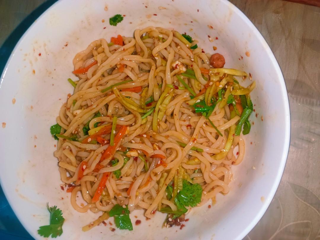 解锁泡面新吃法‼️谁吃谁喜欢｜凉拌方便面❗️