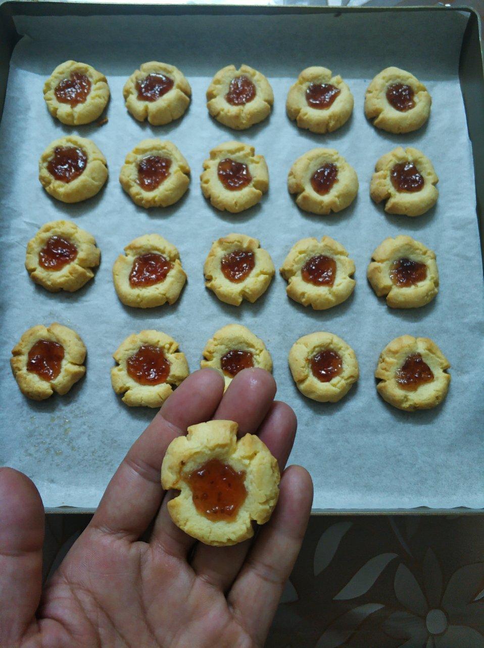 特浓奶香果酱酥饼