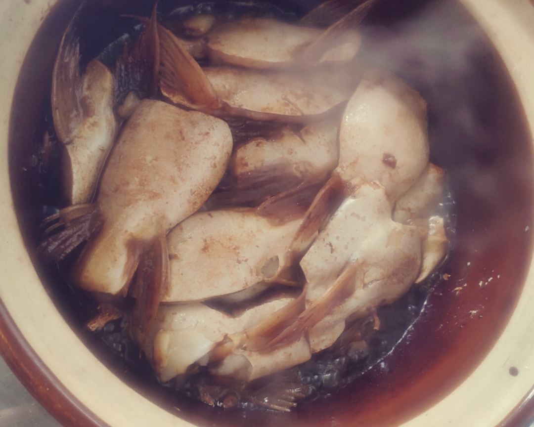 砂锅鮰鱼翅的做法
