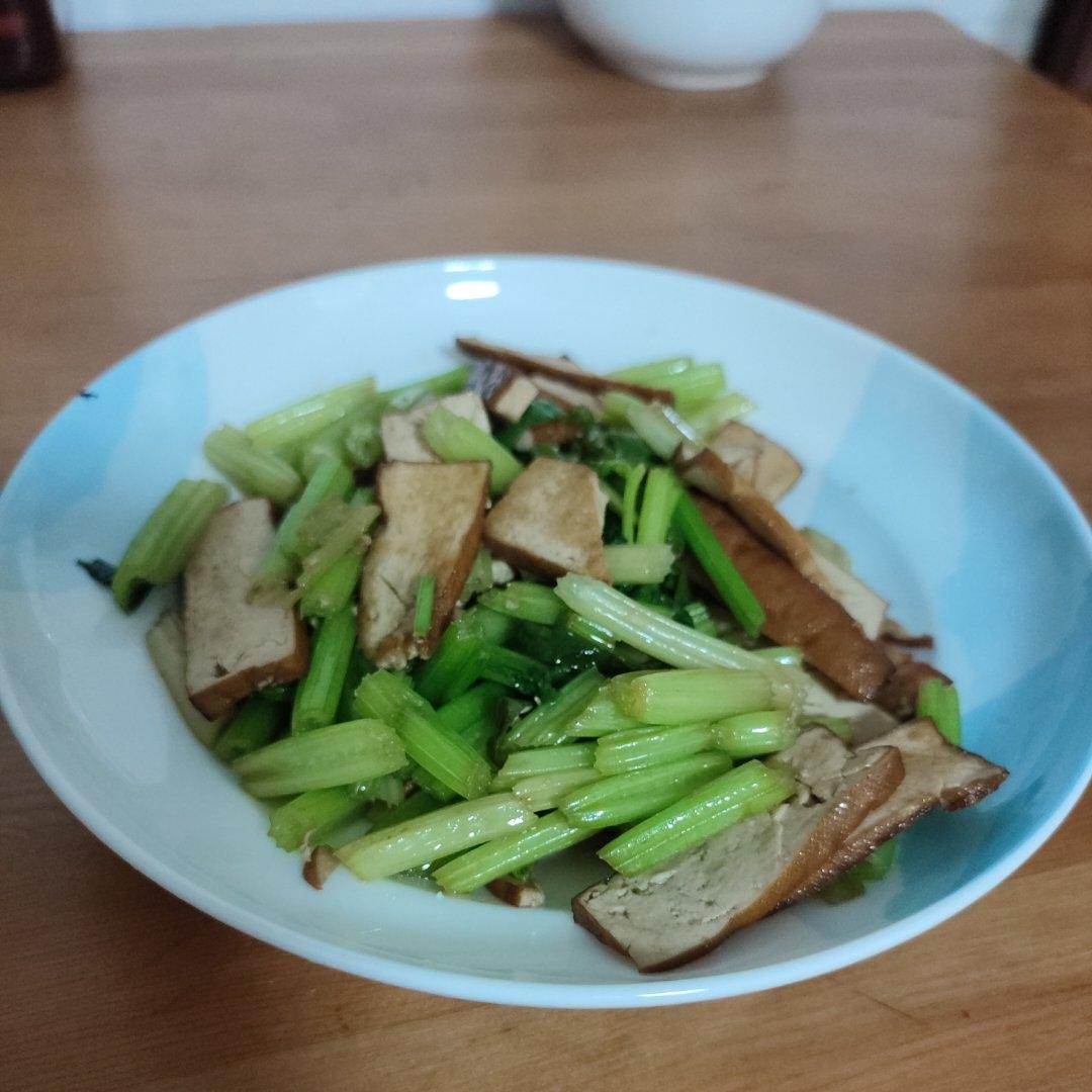 香干炒芹菜