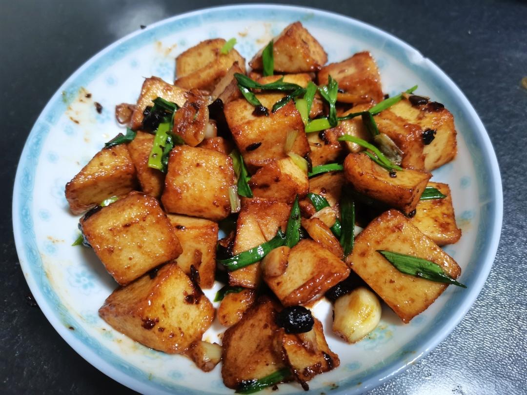 葱烧鱼豆腐