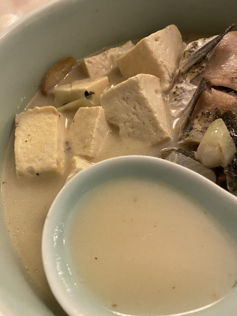 奶白鲫鱼豆腐汤|一条鱼最后的温柔