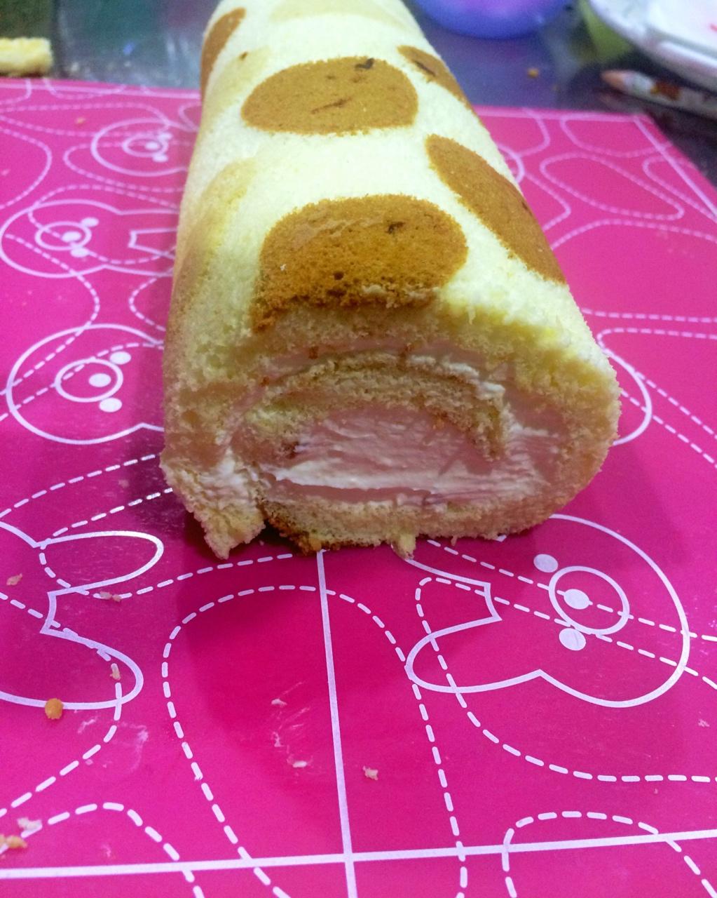 《Tinrry下午茶》教你做基础原味蛋糕卷