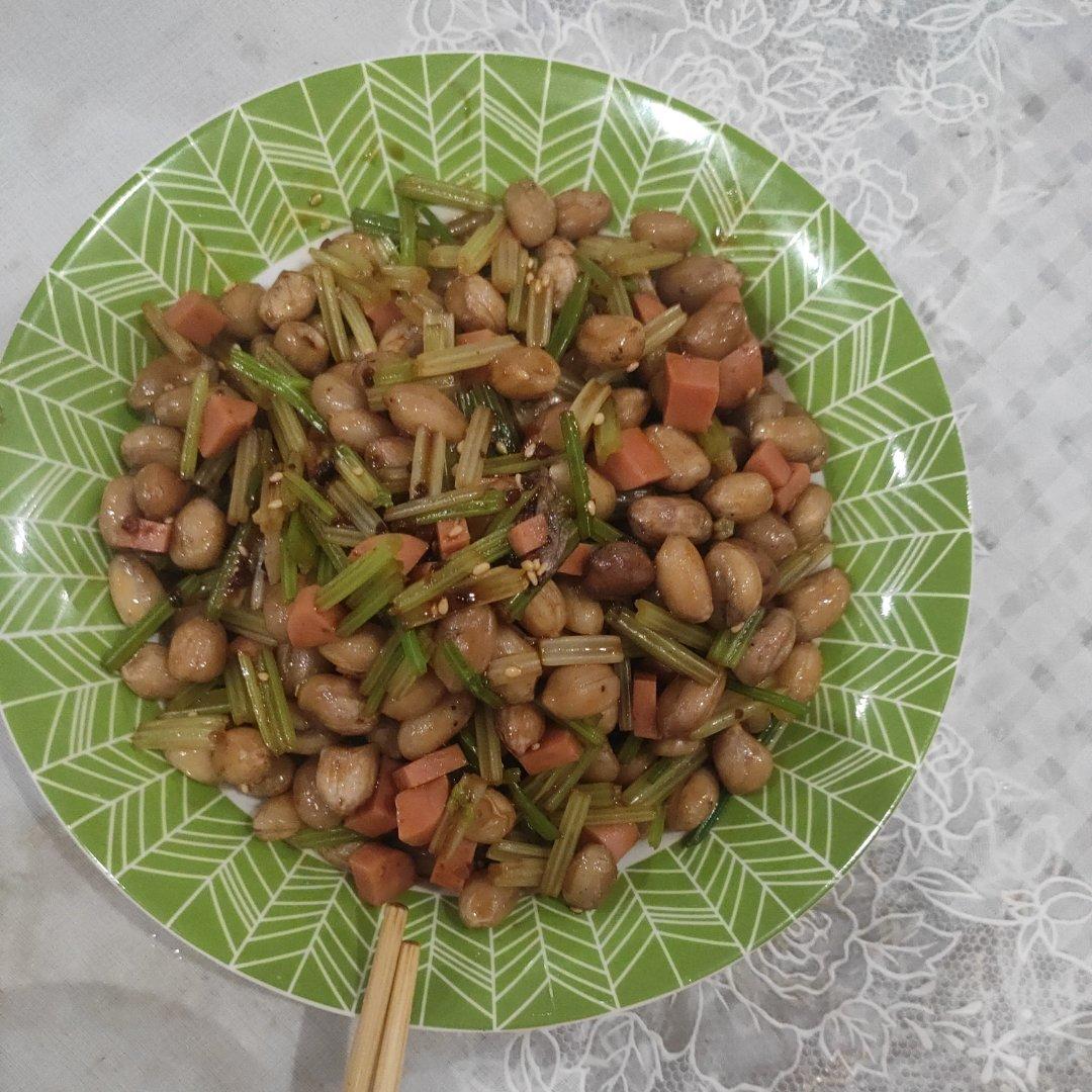 花生米不要再油炸了，教你好吃的做法，简单易学，上桌就光盘