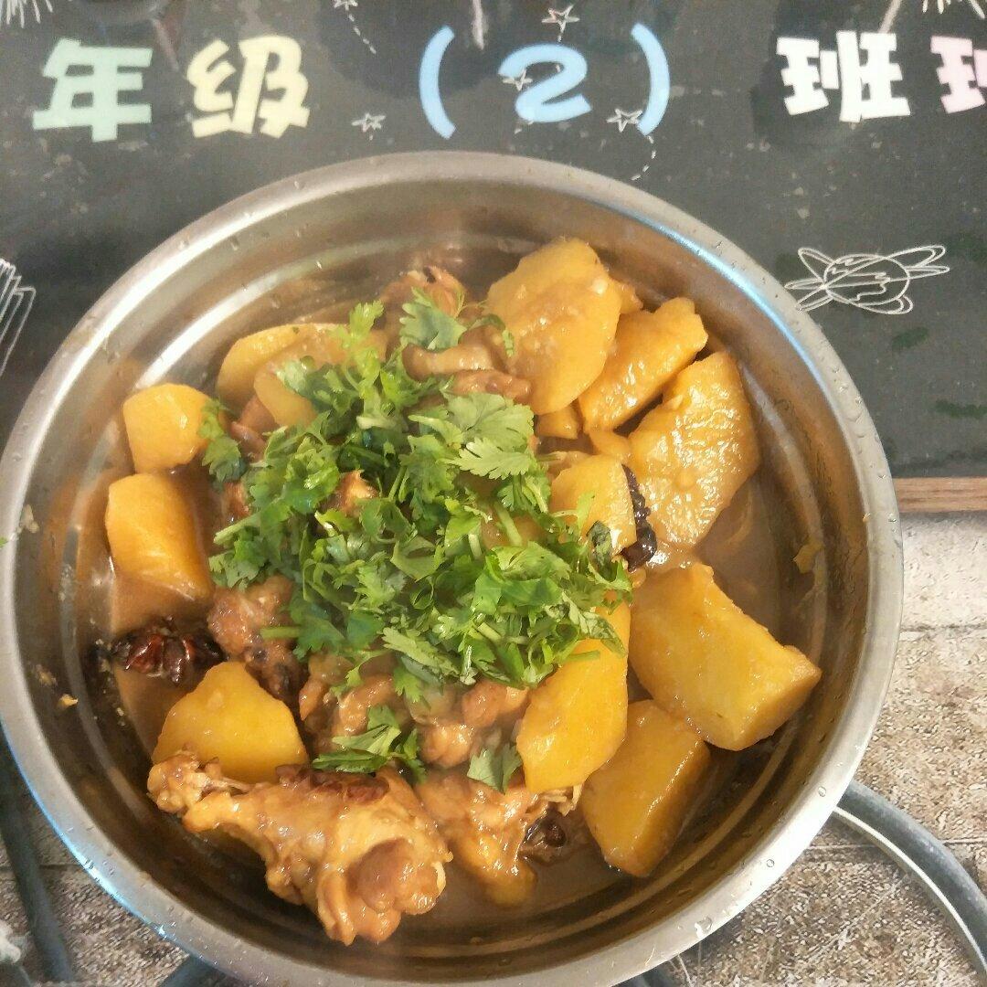 土豆焖鸡腿