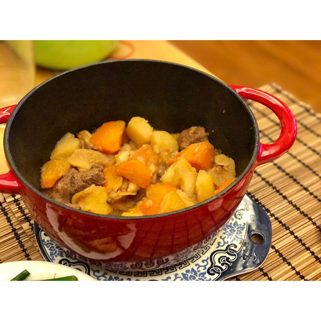 红烧牛肉土豆 （独家秘制）