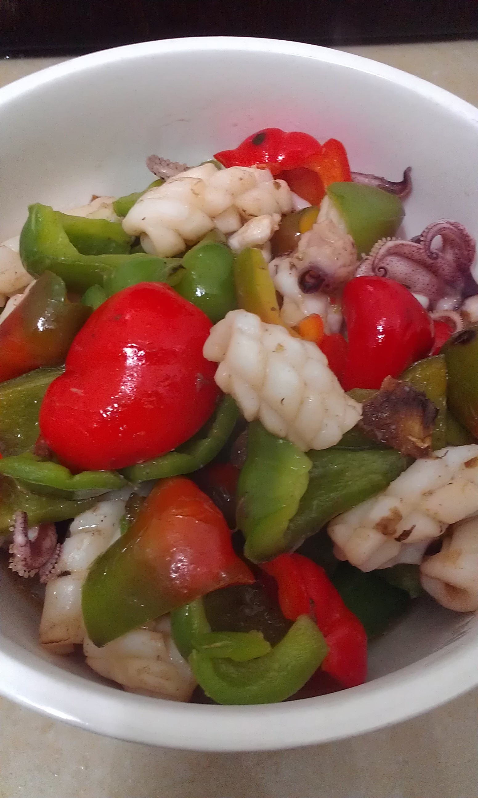 青红菜椒炒鲜鱿鱼