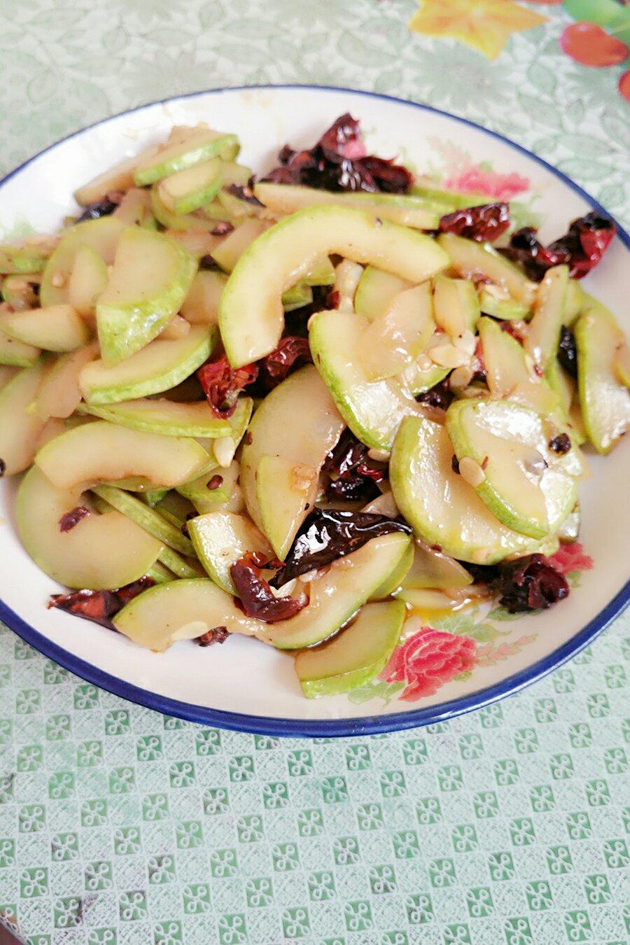 敏-轩儿做的醋溜西葫芦