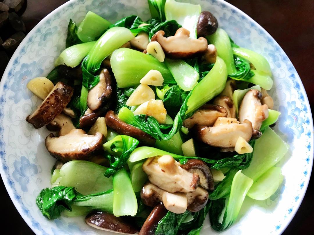 老丁的私房菜-香菇炒油菜
