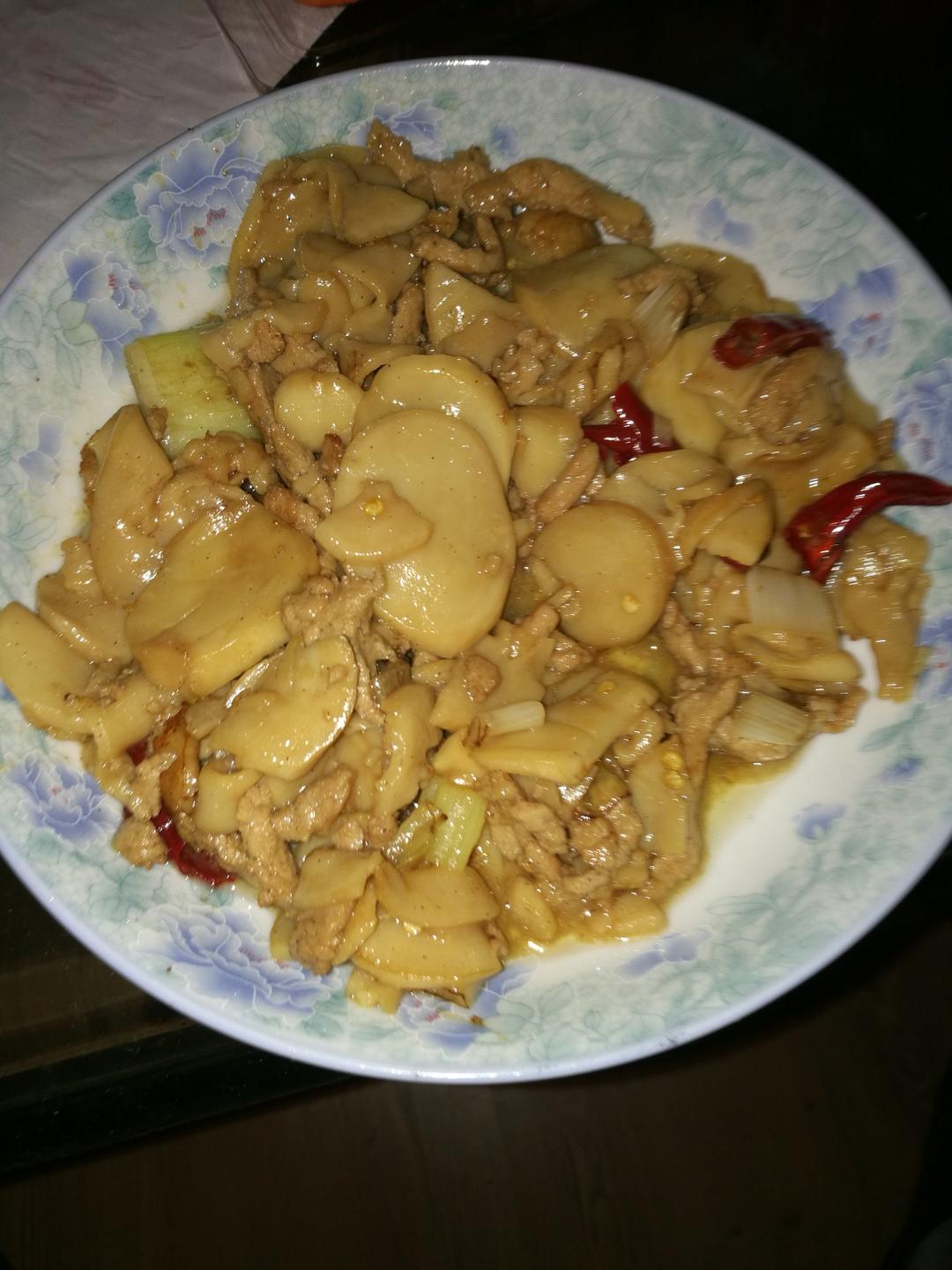 杏鲍菇炒肉片