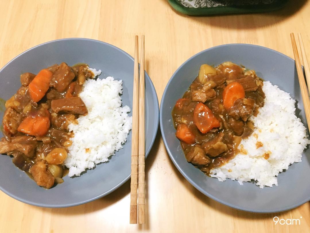咖喱牛腩