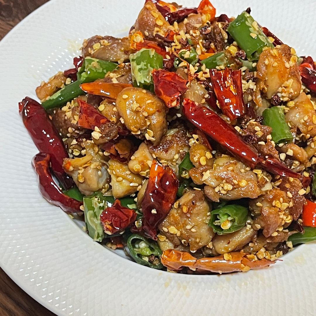 外酥里嫩麻辣鲜香～辣子鸡丁