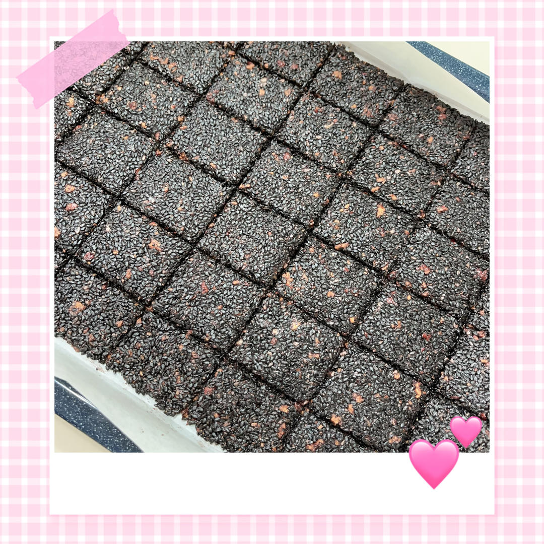 无油无蔗糖养生小零食，芝麻红枣核桃脆饼