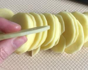 快手香辣土豆片（郫县豆瓣酱版）的做法 步骤1