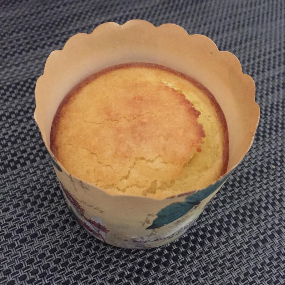 不会回缩的纸杯蛋糕--海氏烤箱定制