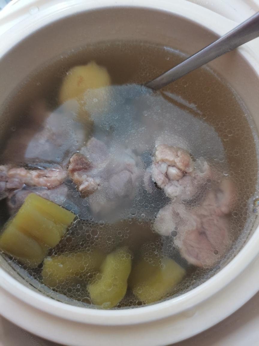 清热下火必备，苦瓜炖龙骨汤