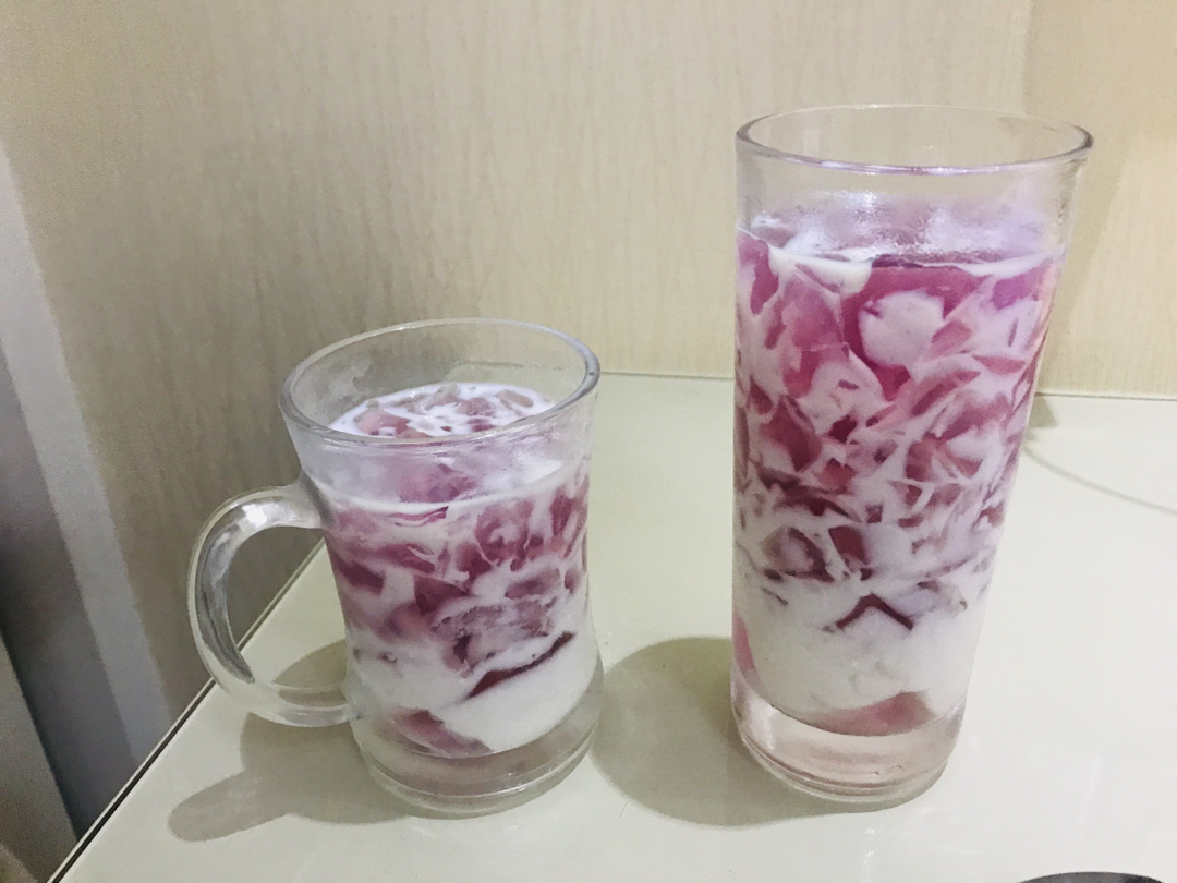 和萱琳做的葡萄撞奶