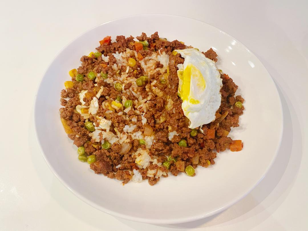 茶餐厅必点—免治牛肉饭的做法